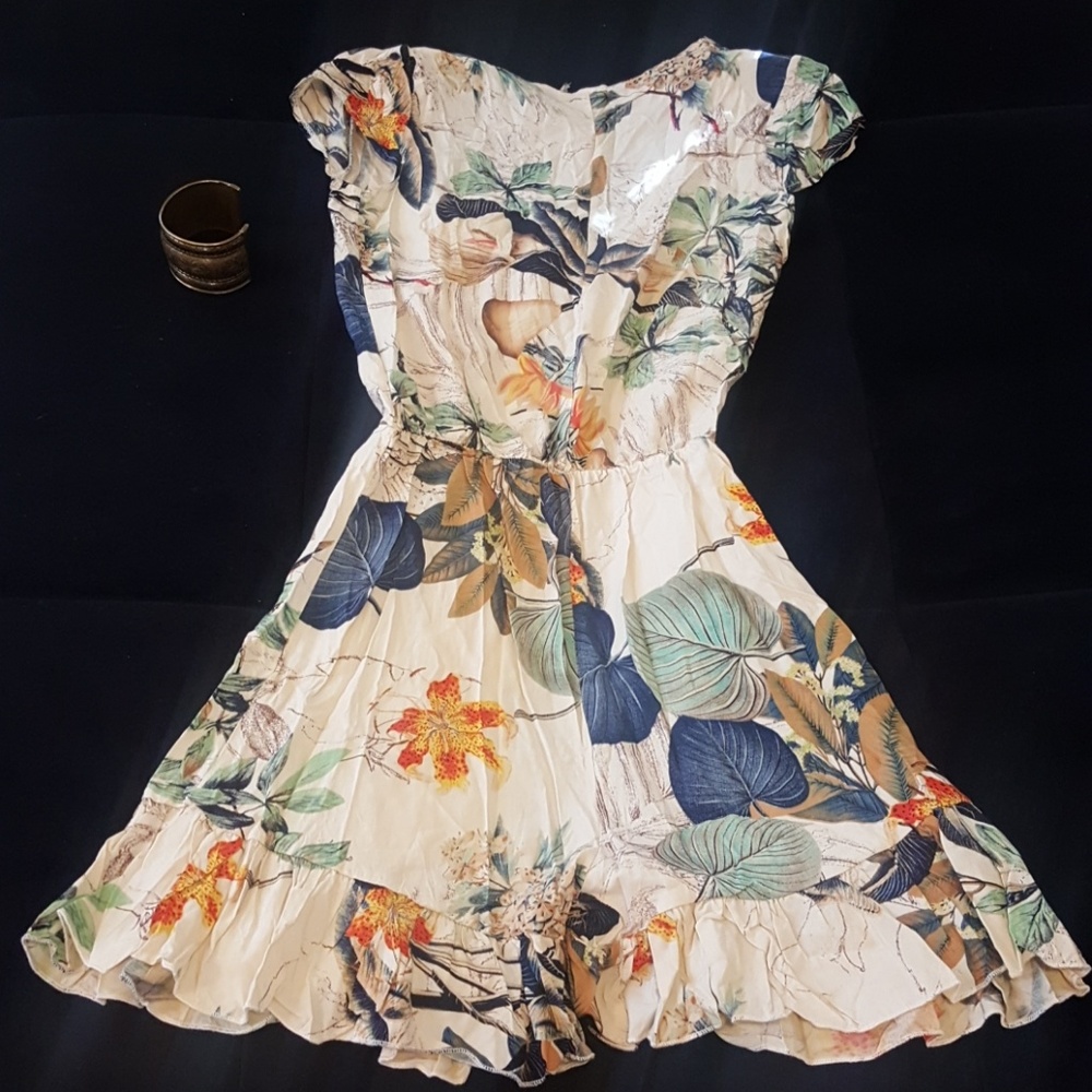 Romper - Picture 2 of 4